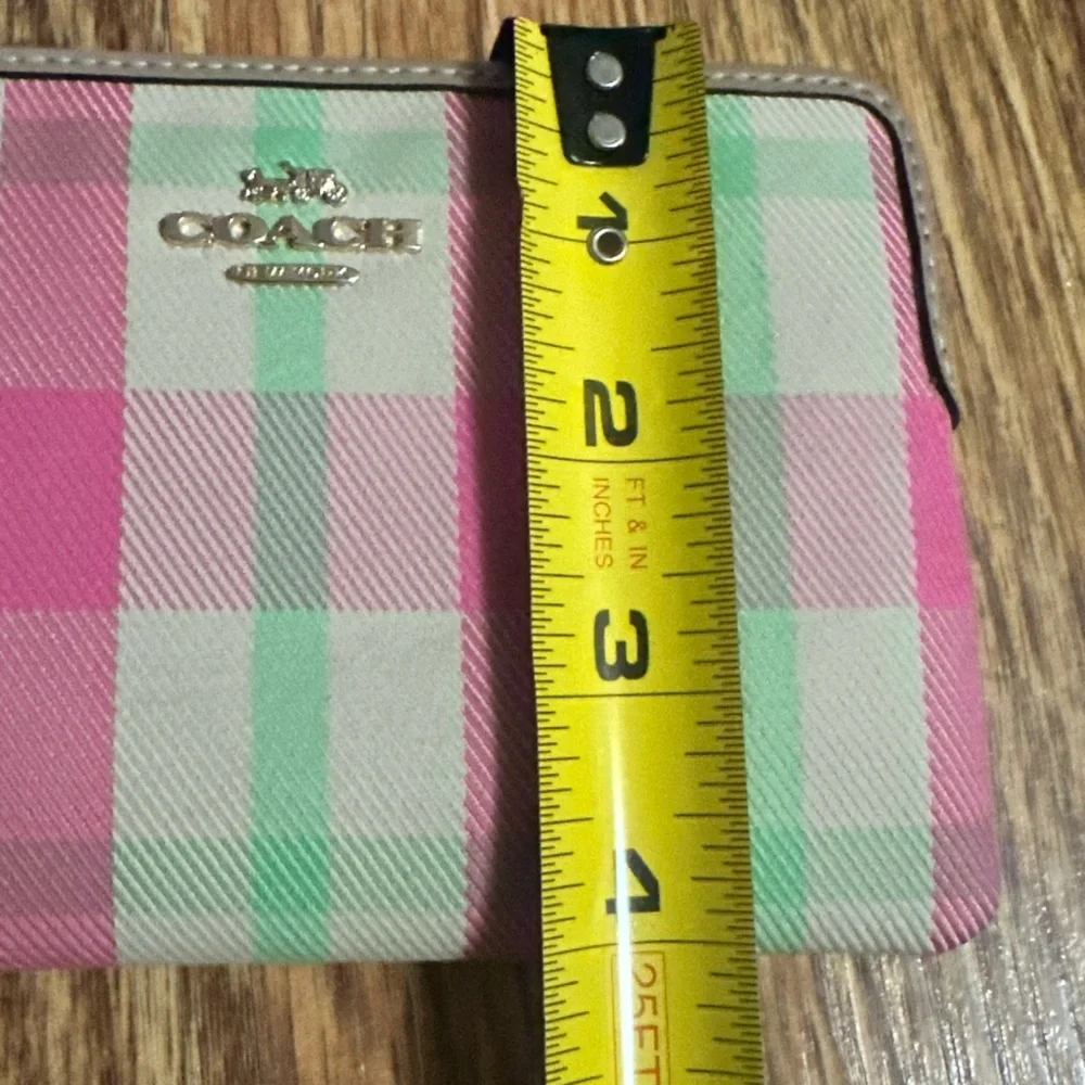 NWOT Coach Corner Zip Pink Green Plaid Wristlet